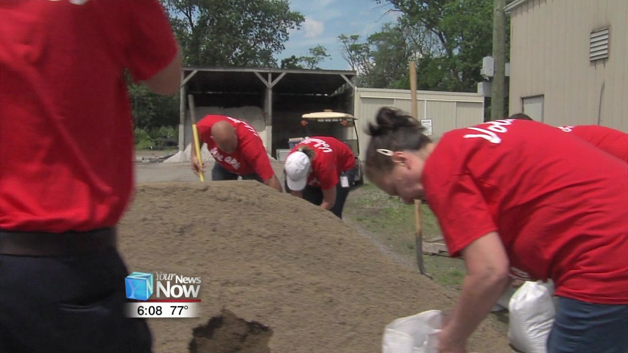 SRK Ohio employees give back to the Bluffton Community.jpg